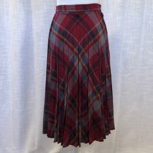 Vintage pleated skirt